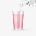 Glas in das Lipomin Day von NutraLinea geschüttet wird